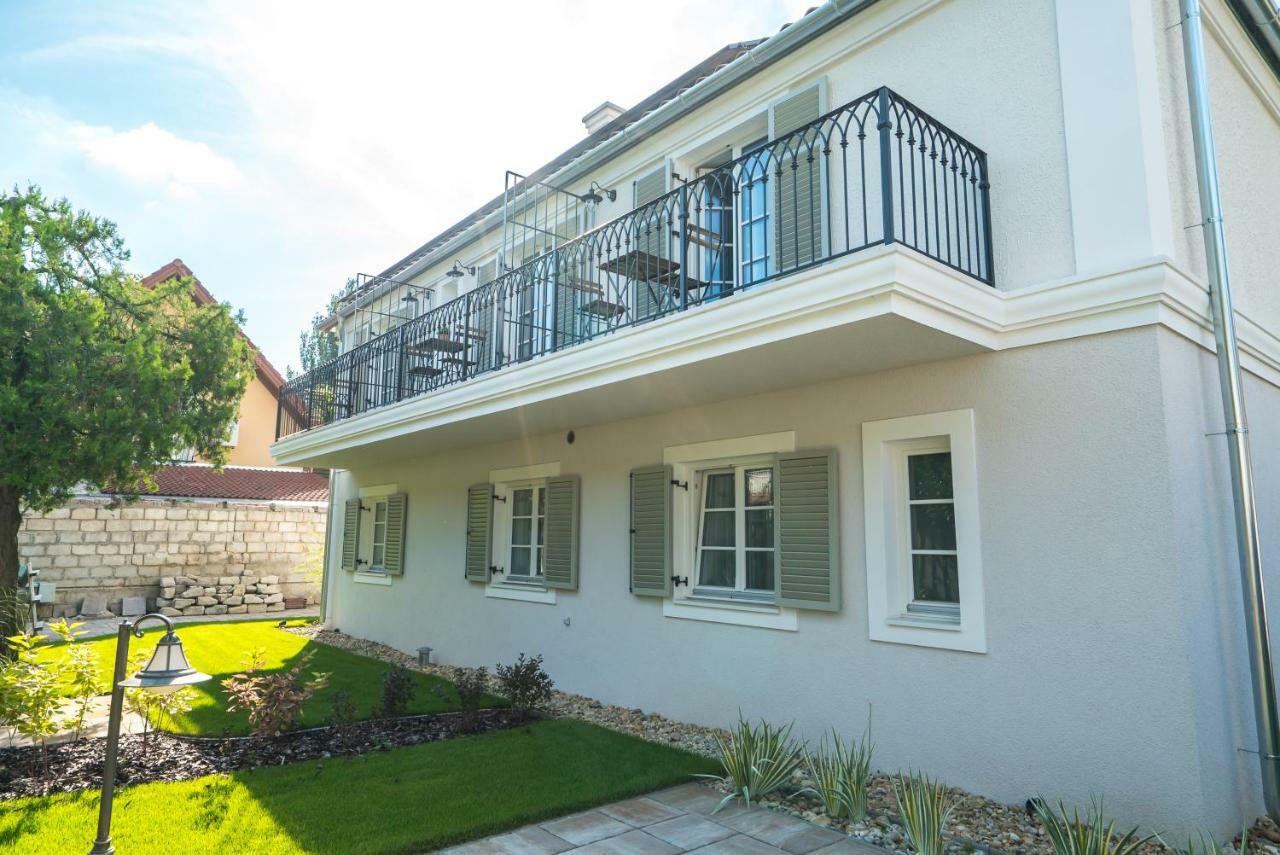 Secca Apartman Siófok Exteriör bild